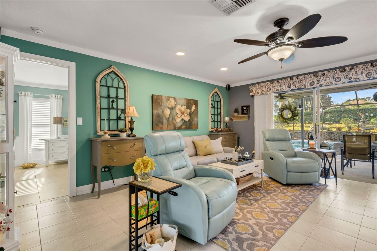 Listing photo id 31 for 3514 Links Court