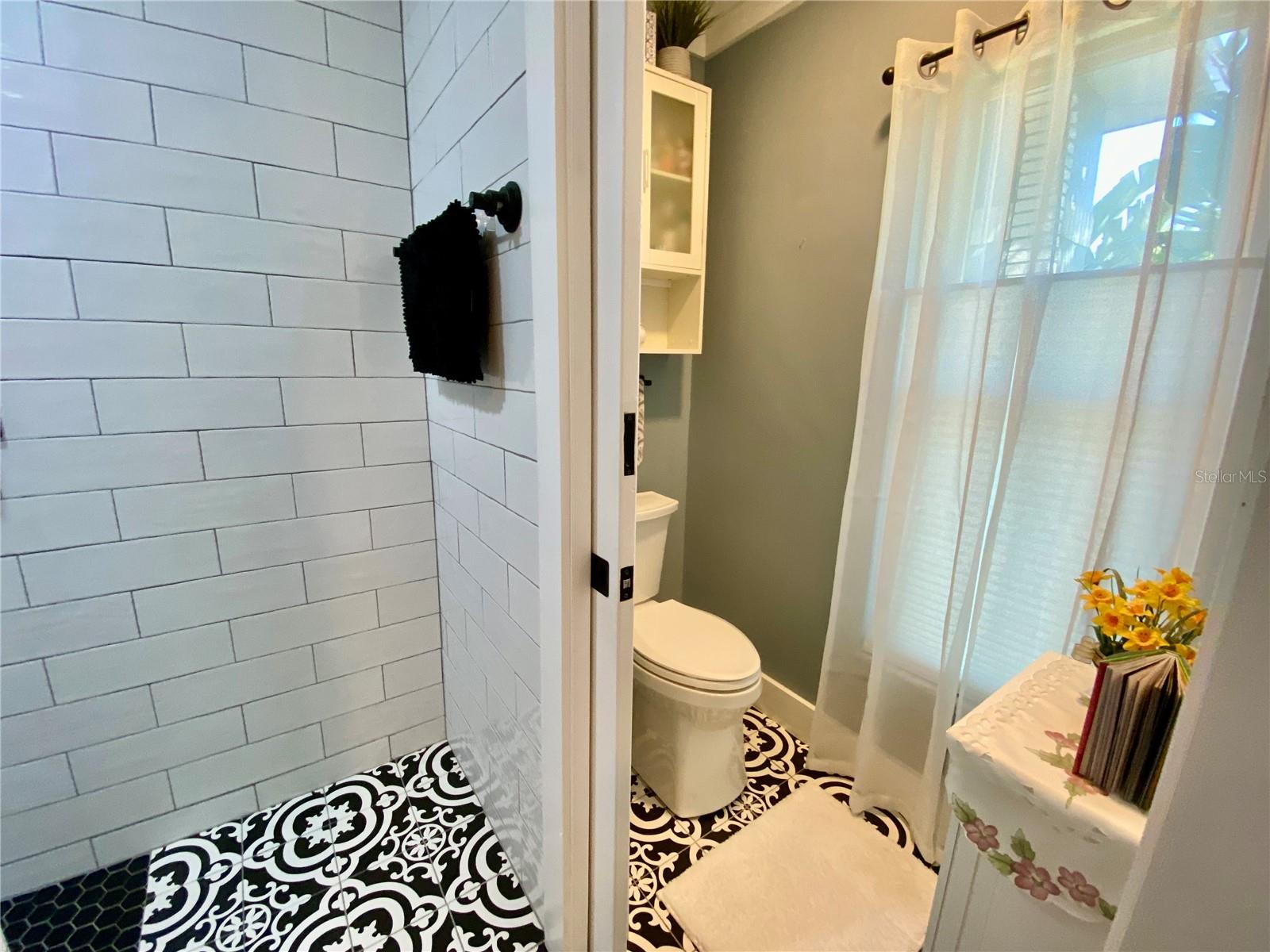 Listing photo id 43 for 3514 Links Court