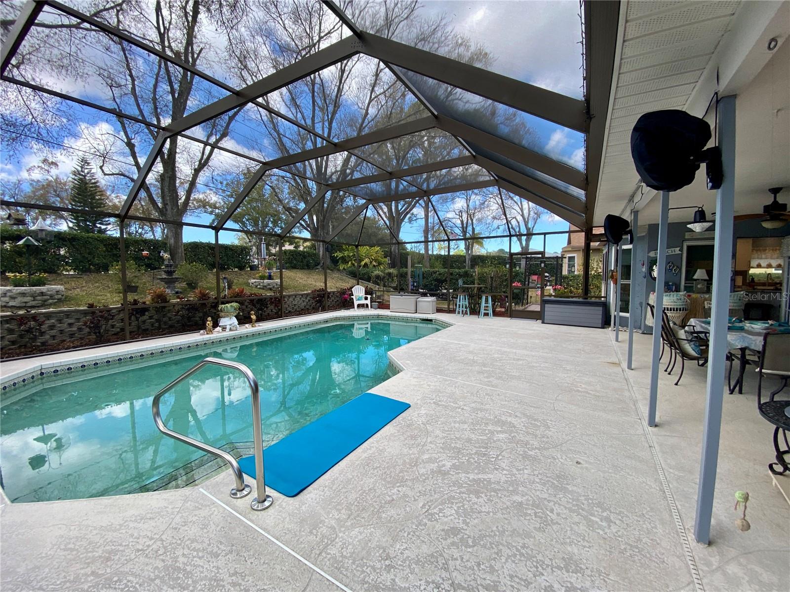 Listing photo id 60 for 3514 Links Court