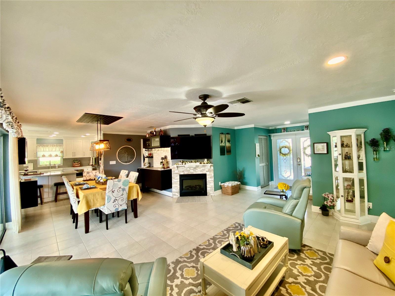 Listing photo id 6 for 3514 Links Court