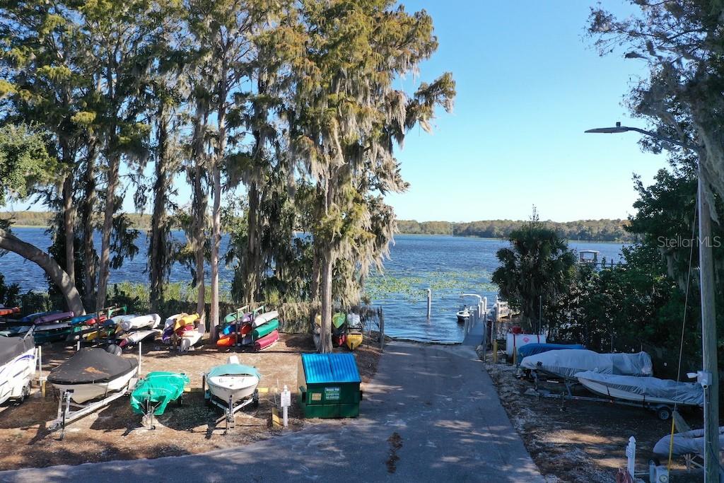 Listing photo id 90 for 3514 Links Court