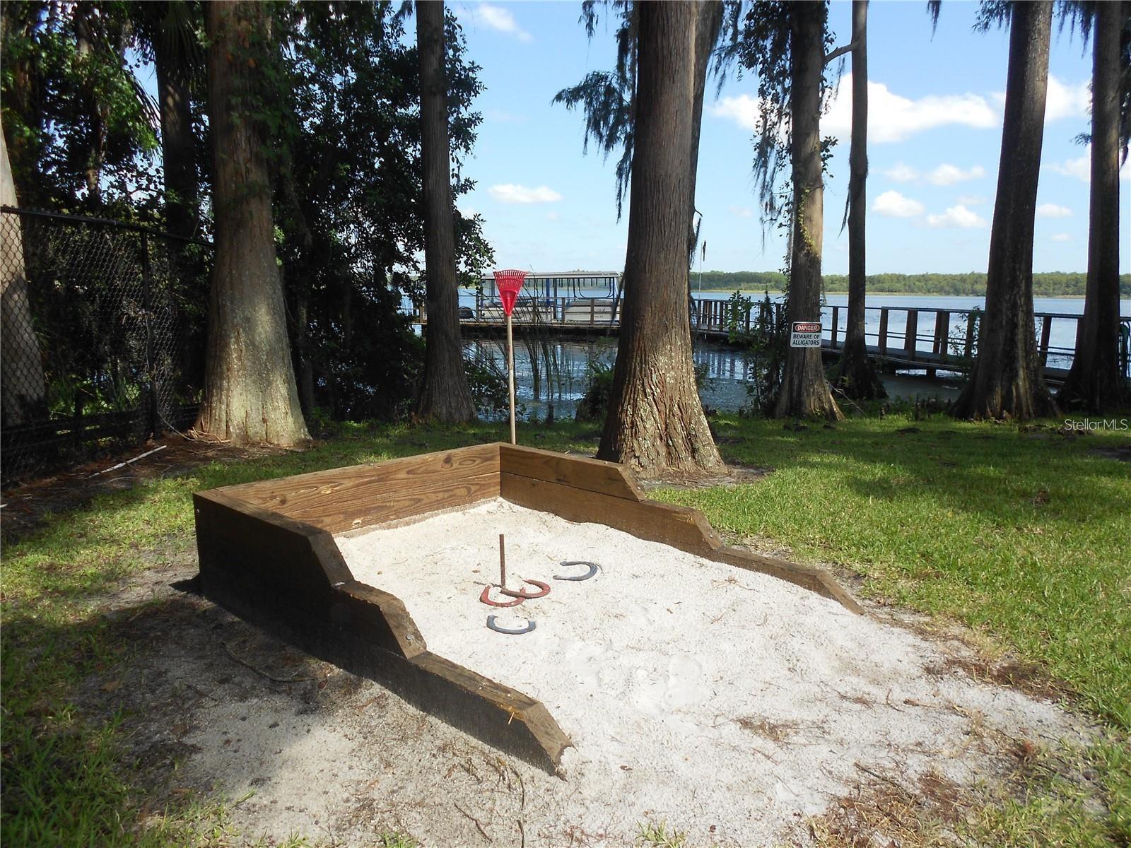 Listing photo id 92 for 3514 Links Court