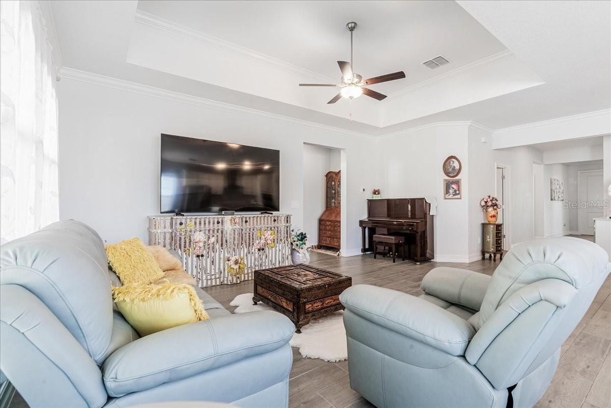 Listing photo id 10 for 18289 Pearl View Place