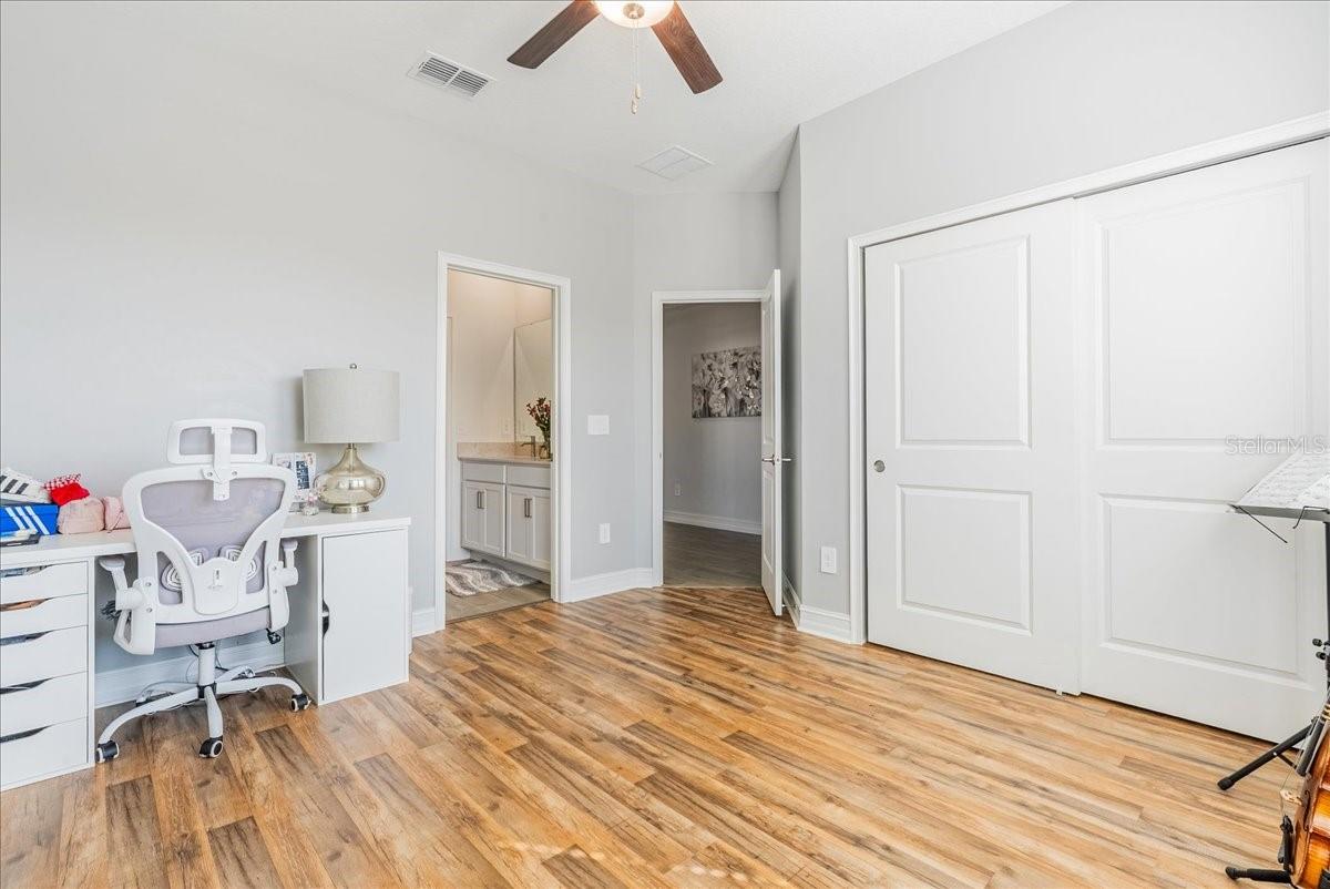 Listing photo id 25 for 18289 Pearl View Place