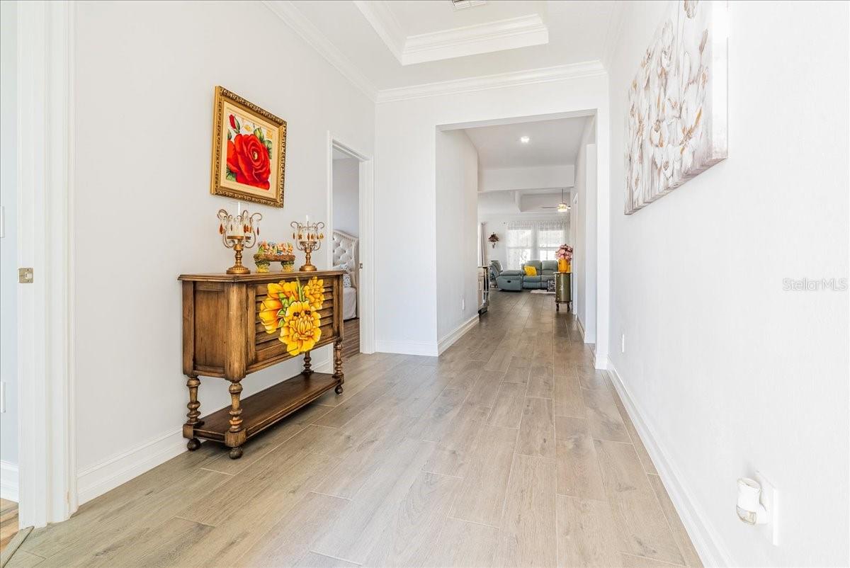 Listing photo id 3 for 18289 Pearl View Place