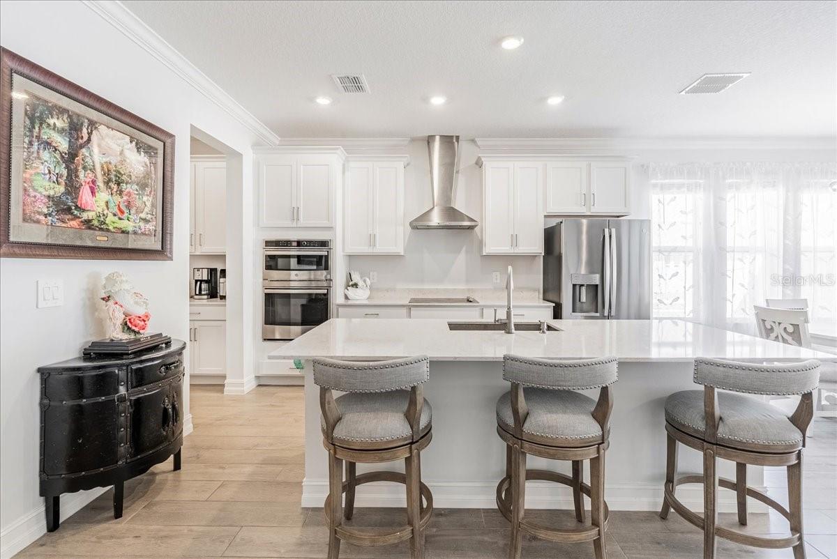 Listing photo id 6 for 18289 Pearl View Place