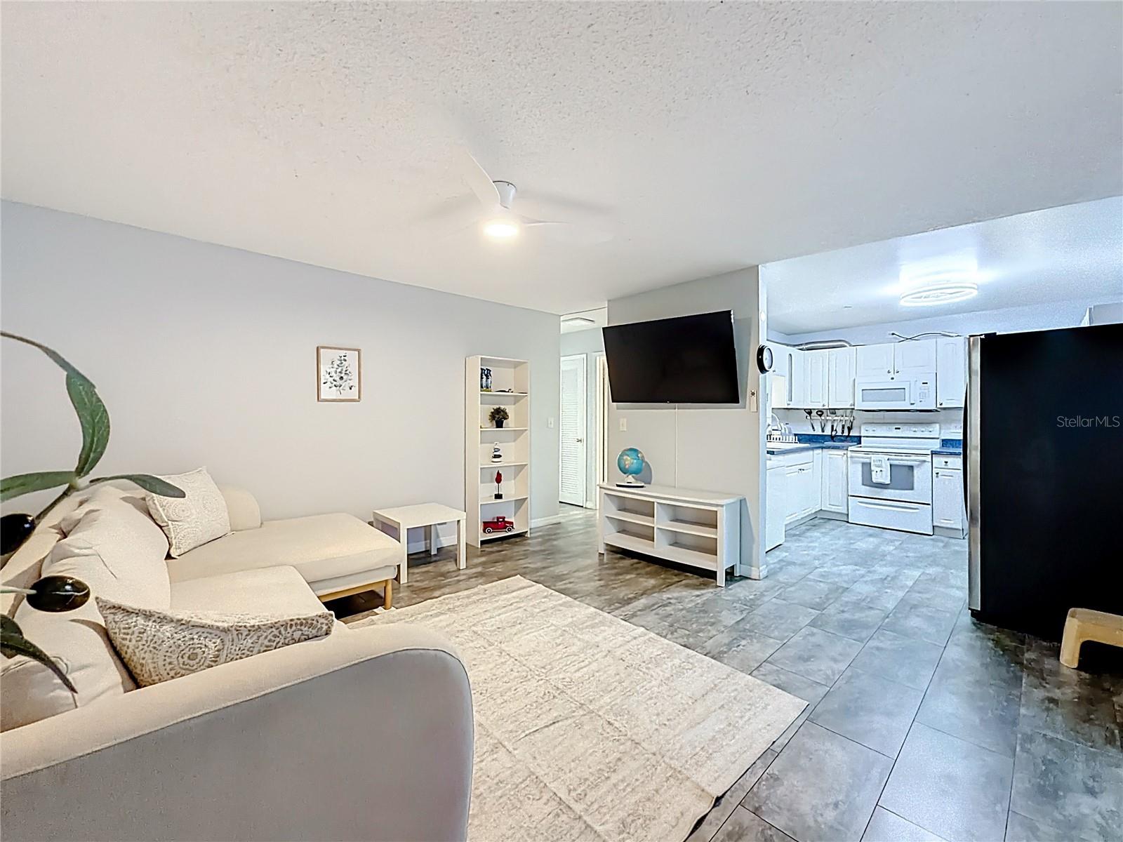 Image 6 of 23 For 5396 4th Street N 105