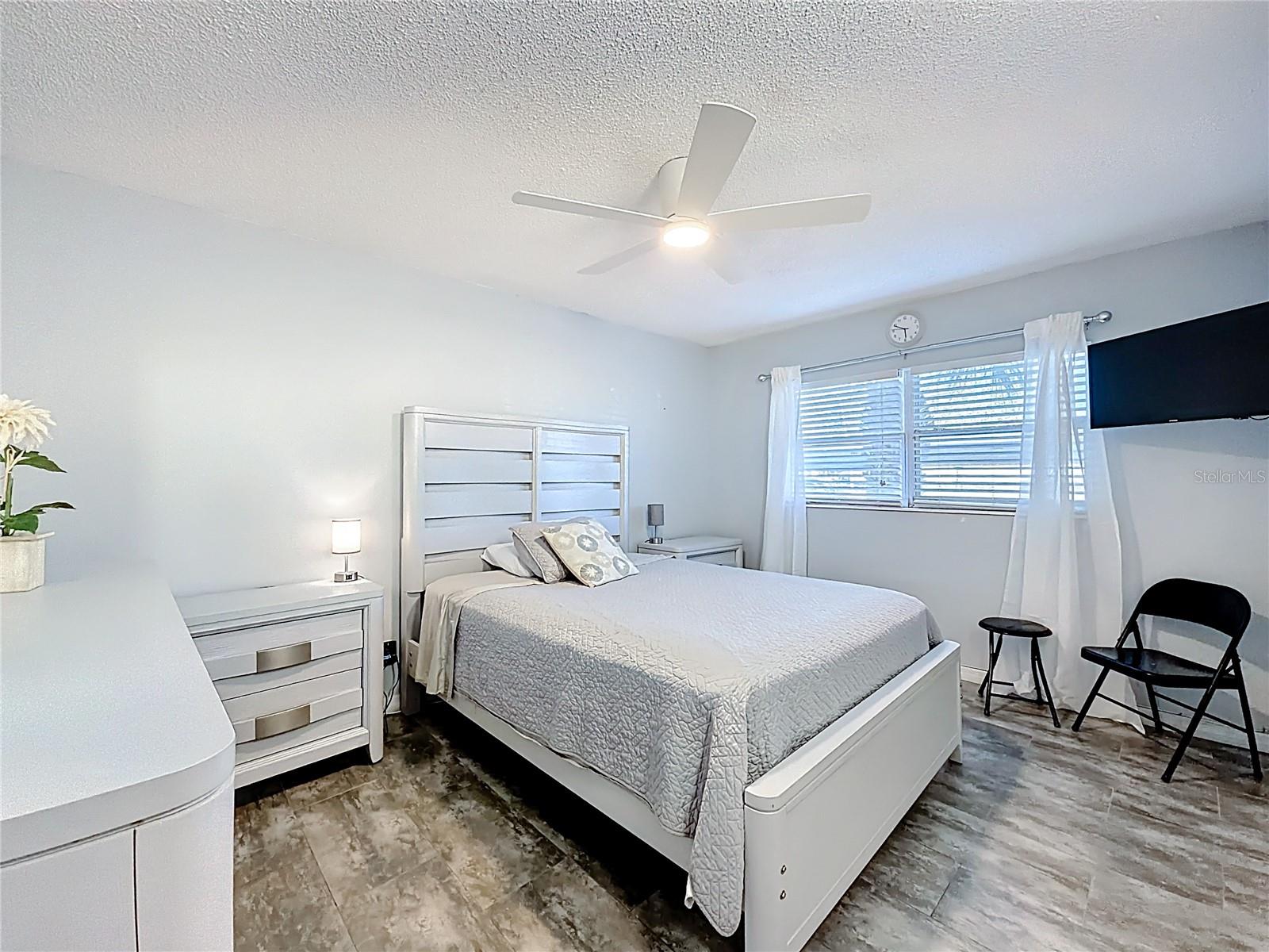 Image 7 of 23 For 5396 4th Street N 105