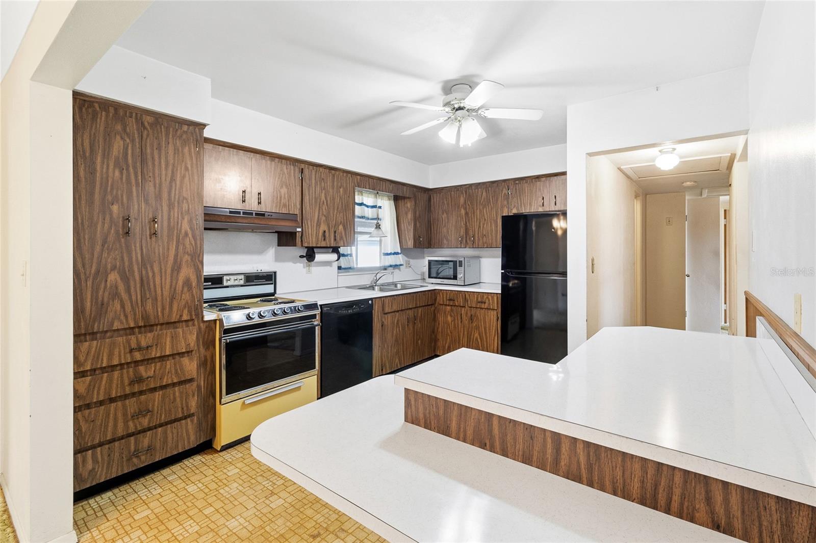 Image 8 of 28 For 6041 15th Street N