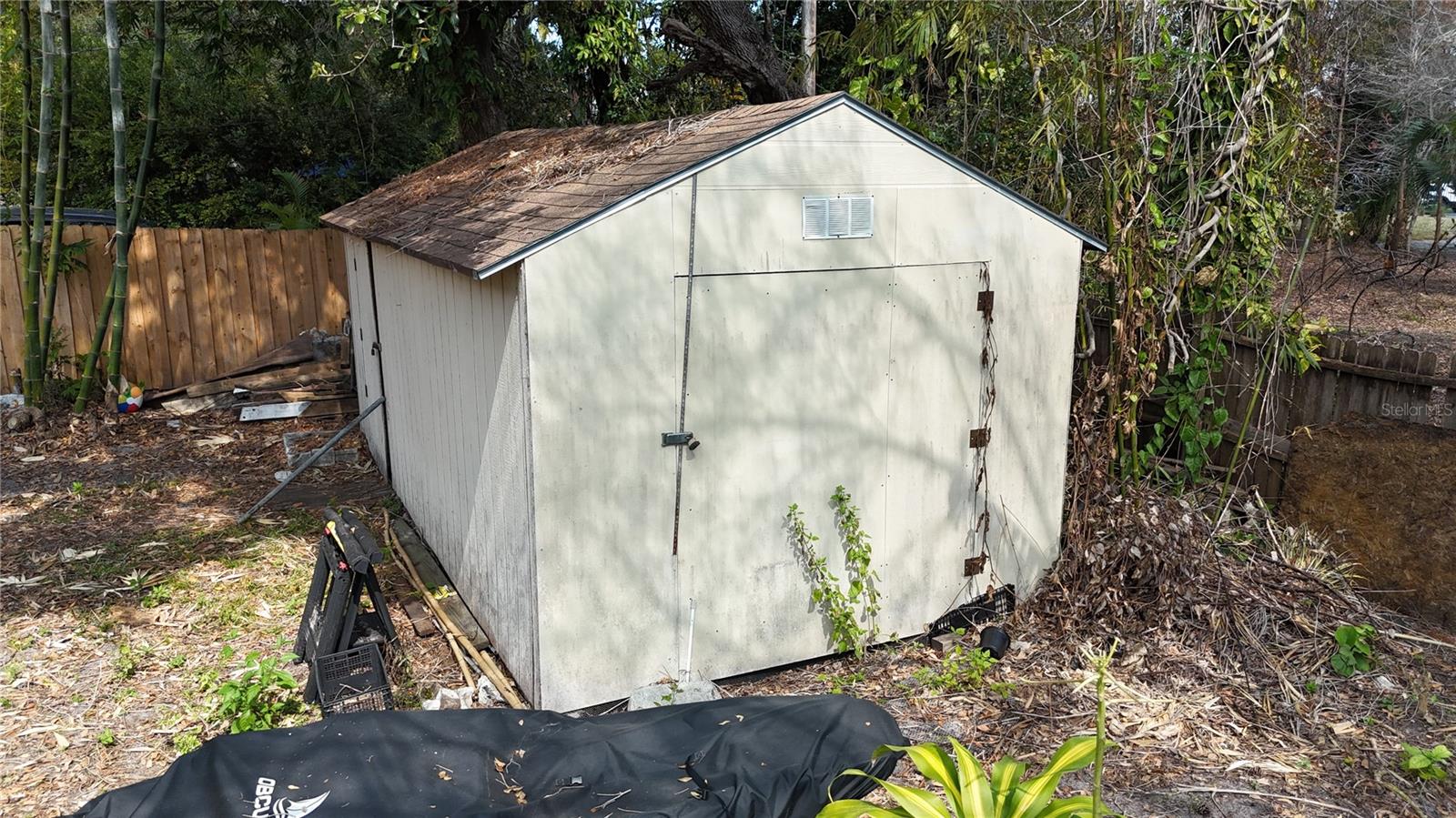 Listing photo id 9 for 1595 Oak Lane