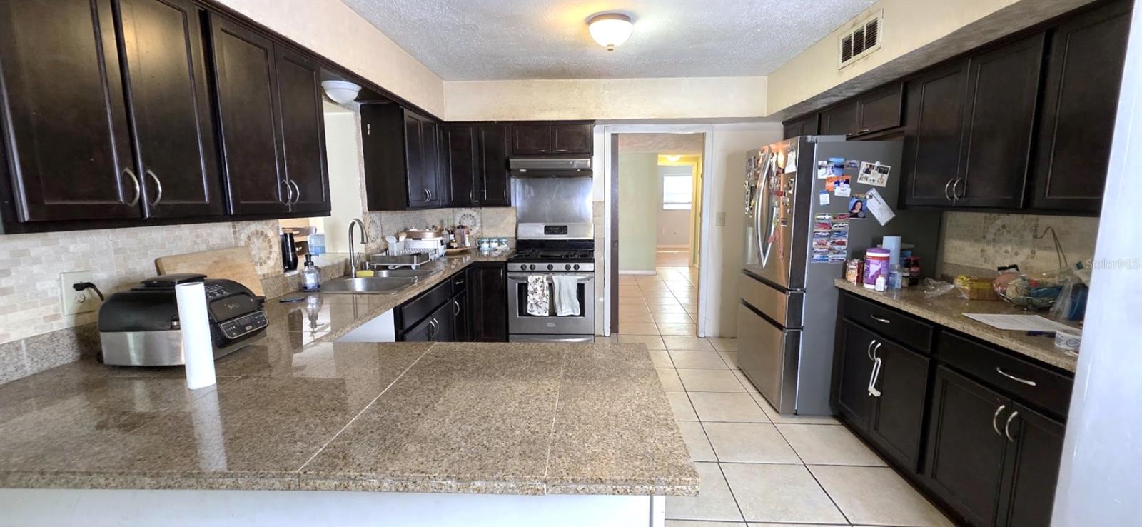 Listing photo id 15 for 1595 Oak Lane