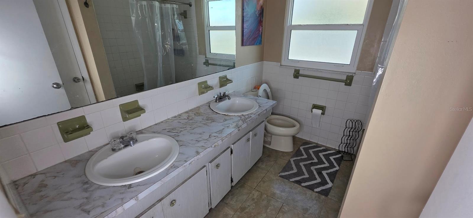 Listing photo id 27 for 1595 Oak Lane