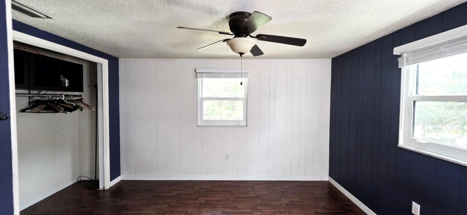 Listing photo id 30 for 1595 Oak Lane