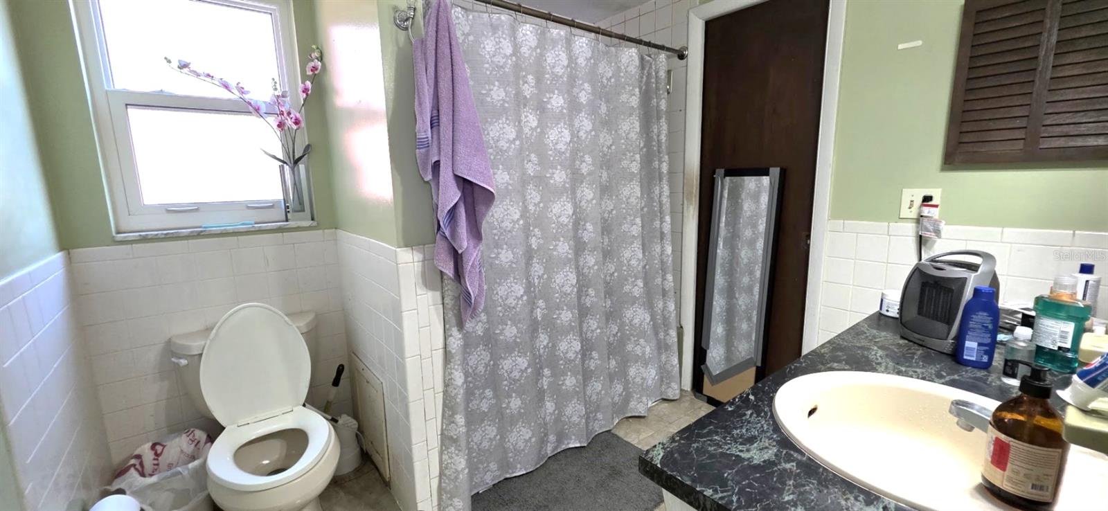 Listing photo id 33 for 1595 Oak Lane