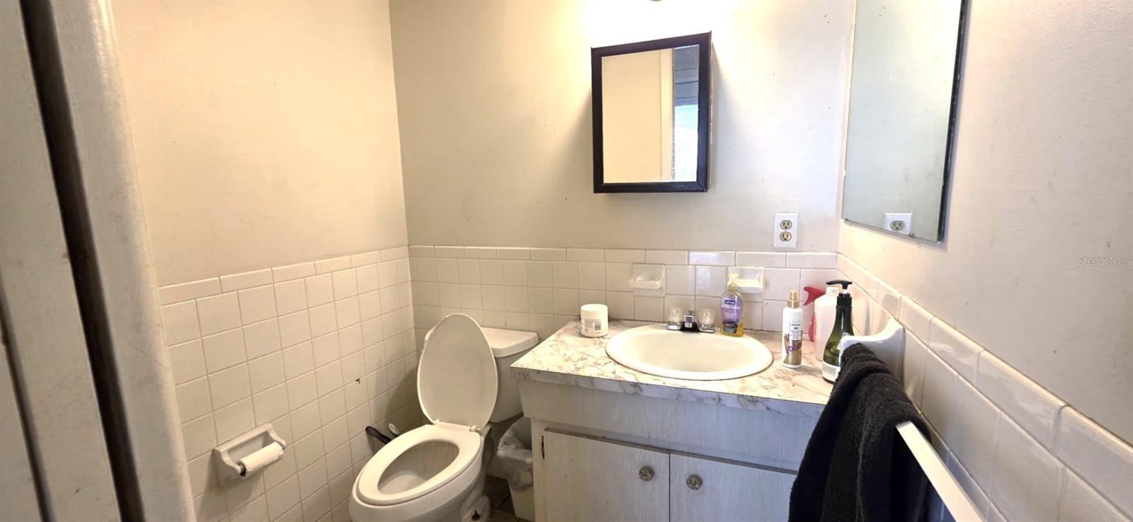 Listing photo id 37 for 1595 Oak Lane