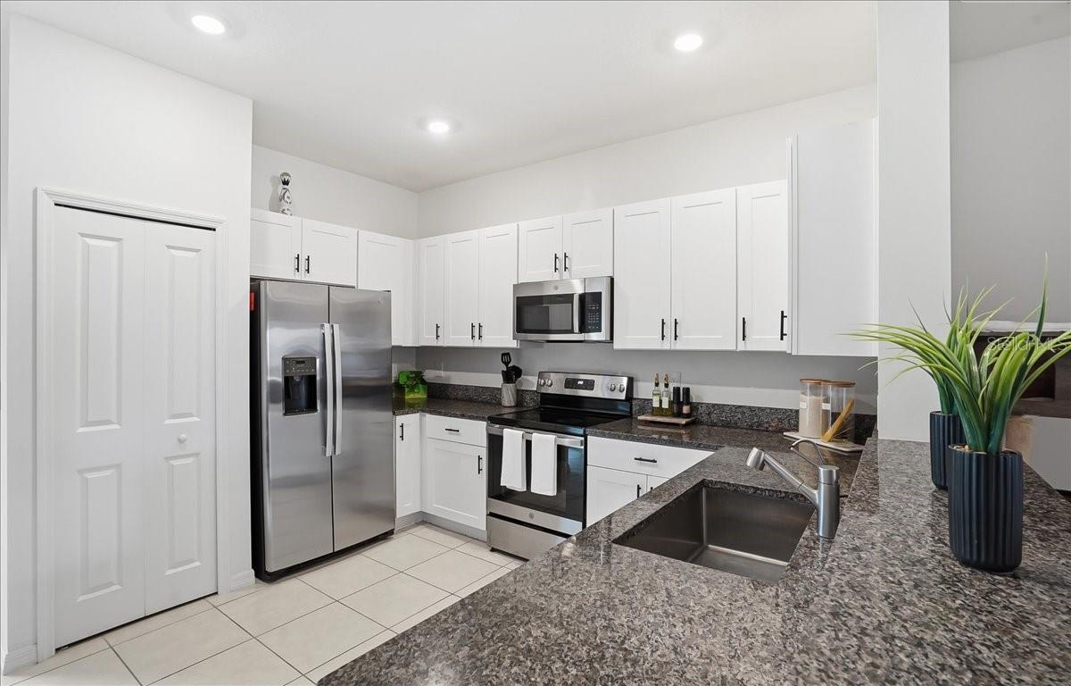 Image 21 of 44 For 10336 Trumpet Honeysuckle Way