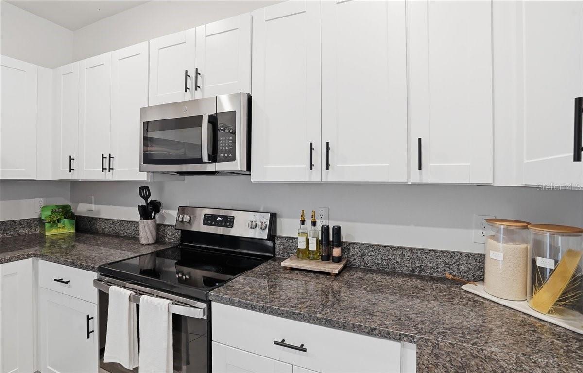 Image 23 of 44 For 10336 Trumpet Honeysuckle Way