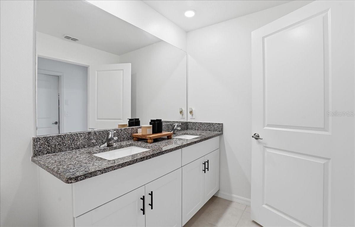 Image 32 of 44 For 10336 Trumpet Honeysuckle Way