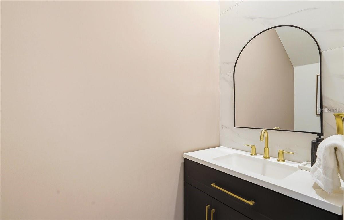 Image 39 of 44 For 10336 Trumpet Honeysuckle Way