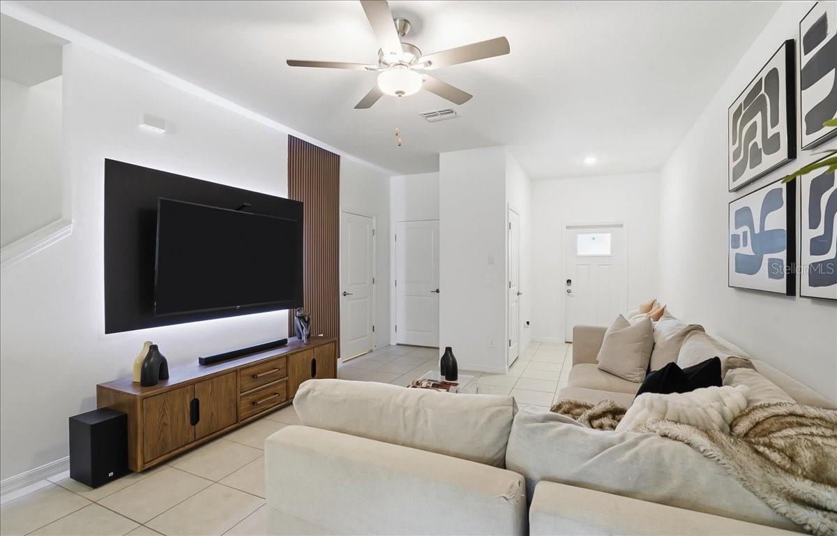 Image 7 of 44 For 10336 Trumpet Honeysuckle Way