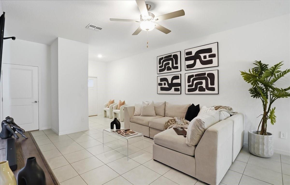 Image 8 of 44 For 10336 Trumpet Honeysuckle Way