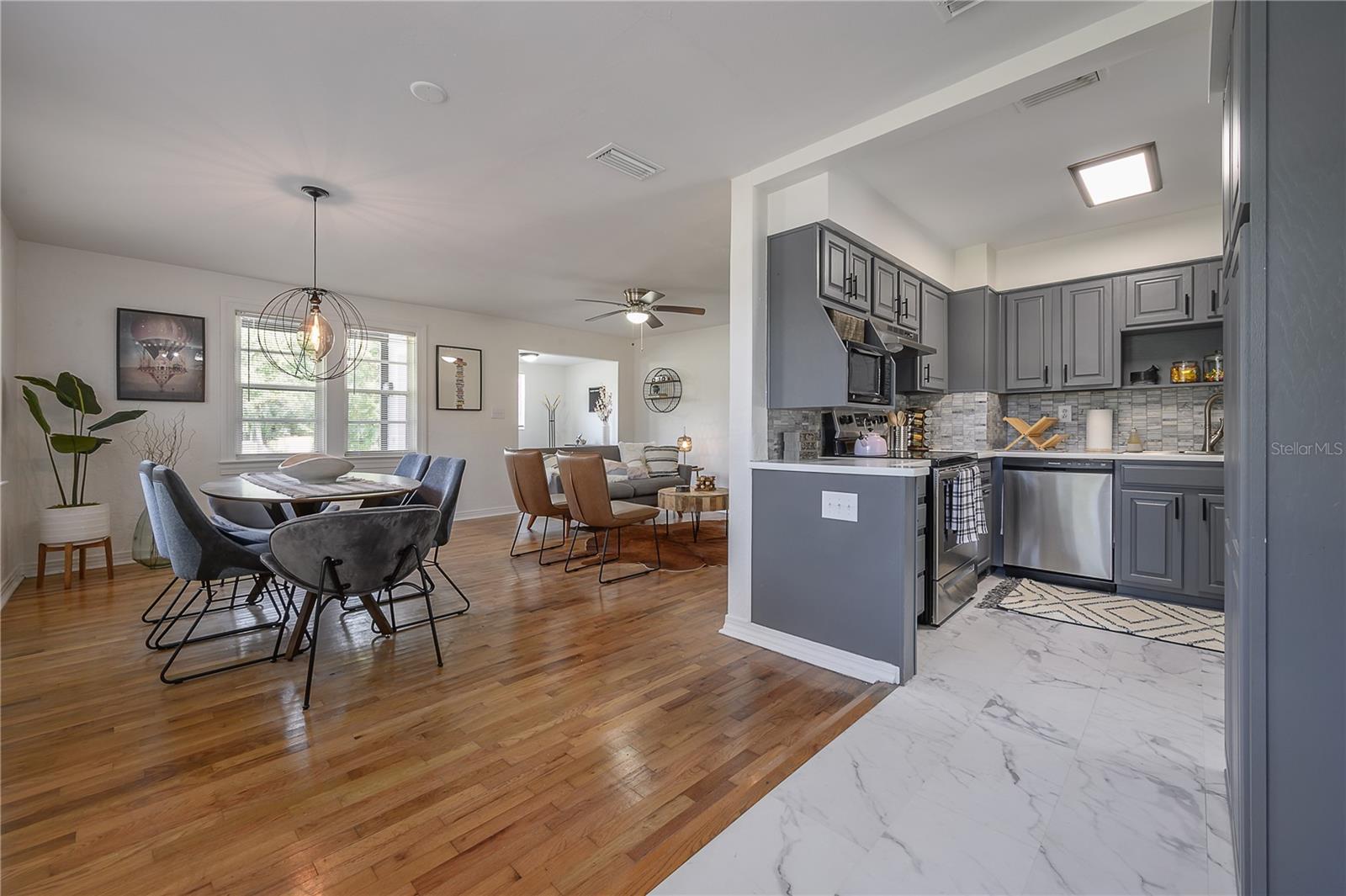 Image 10 of 32 For 920 Orient Street