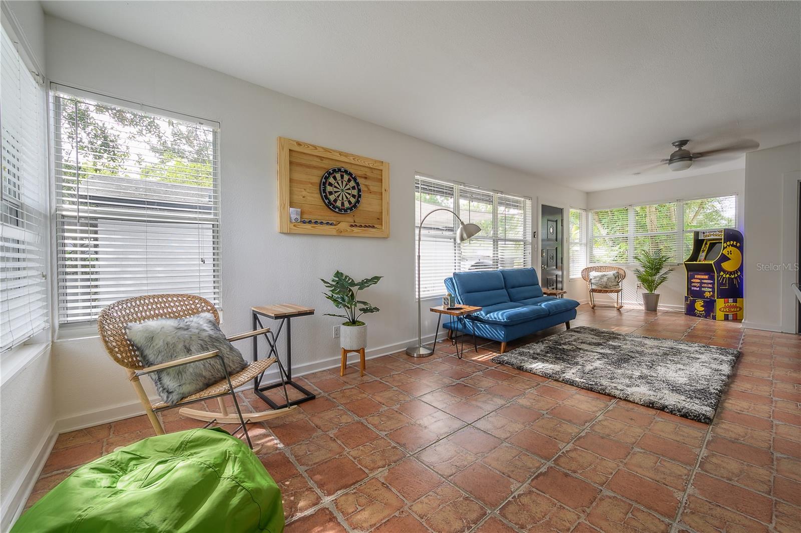 Image 27 of 32 For 920 Orient Street