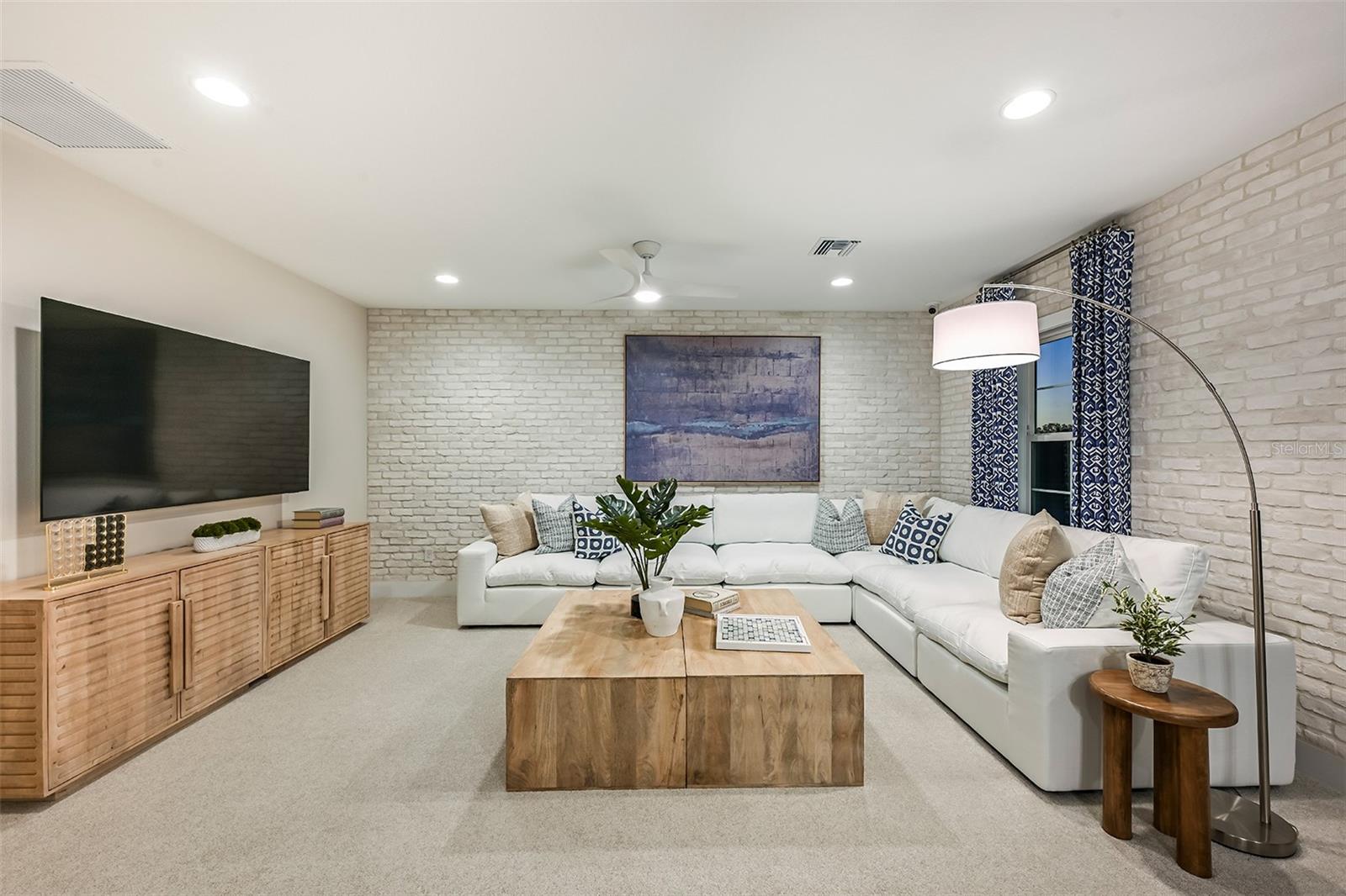 Image 22 of 34 For 4223 Springhouse Circle