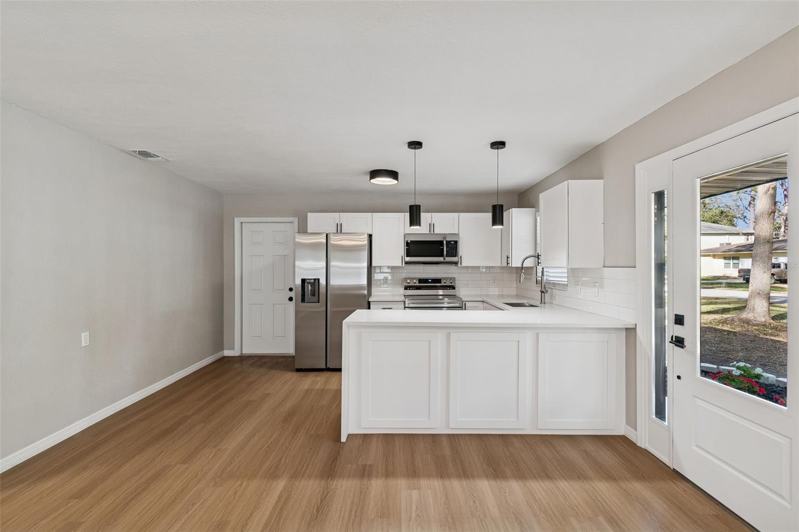 Image 5 of 18 For 7139 Pinewood Drive