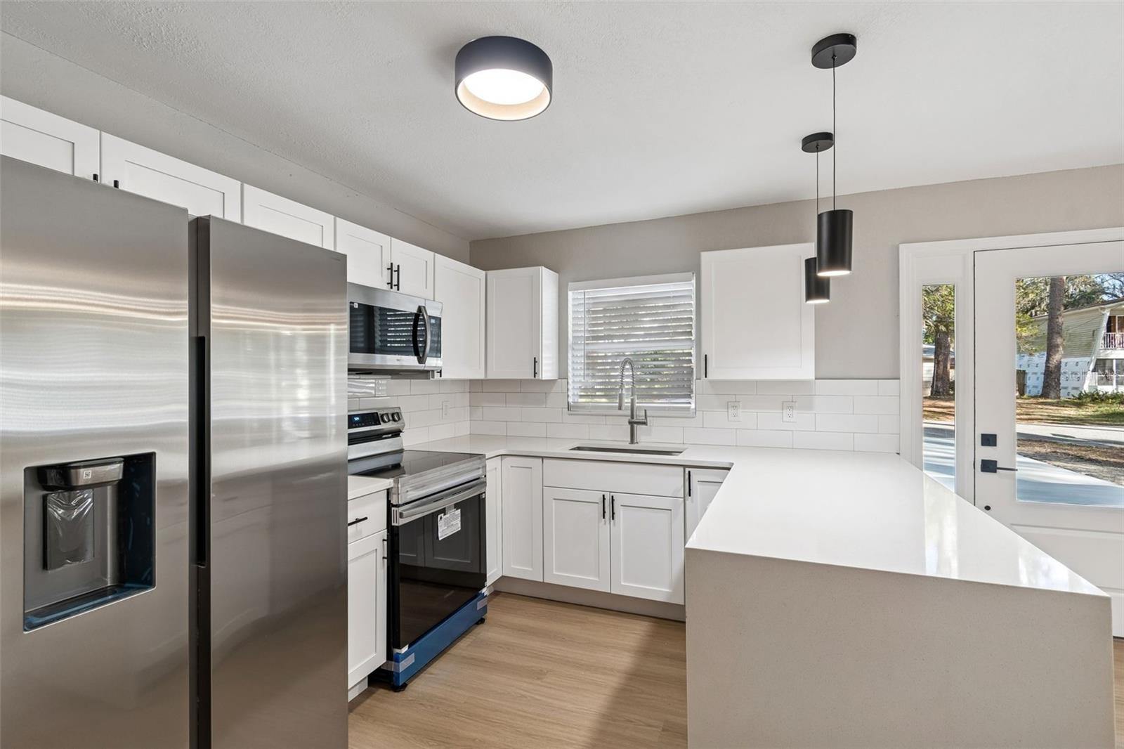 Image 6 of 18 For 7139 Pinewood Drive