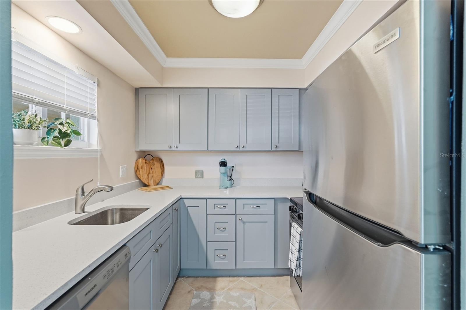 Image 11 of 30 For 19417 Gulf Boulevard B102