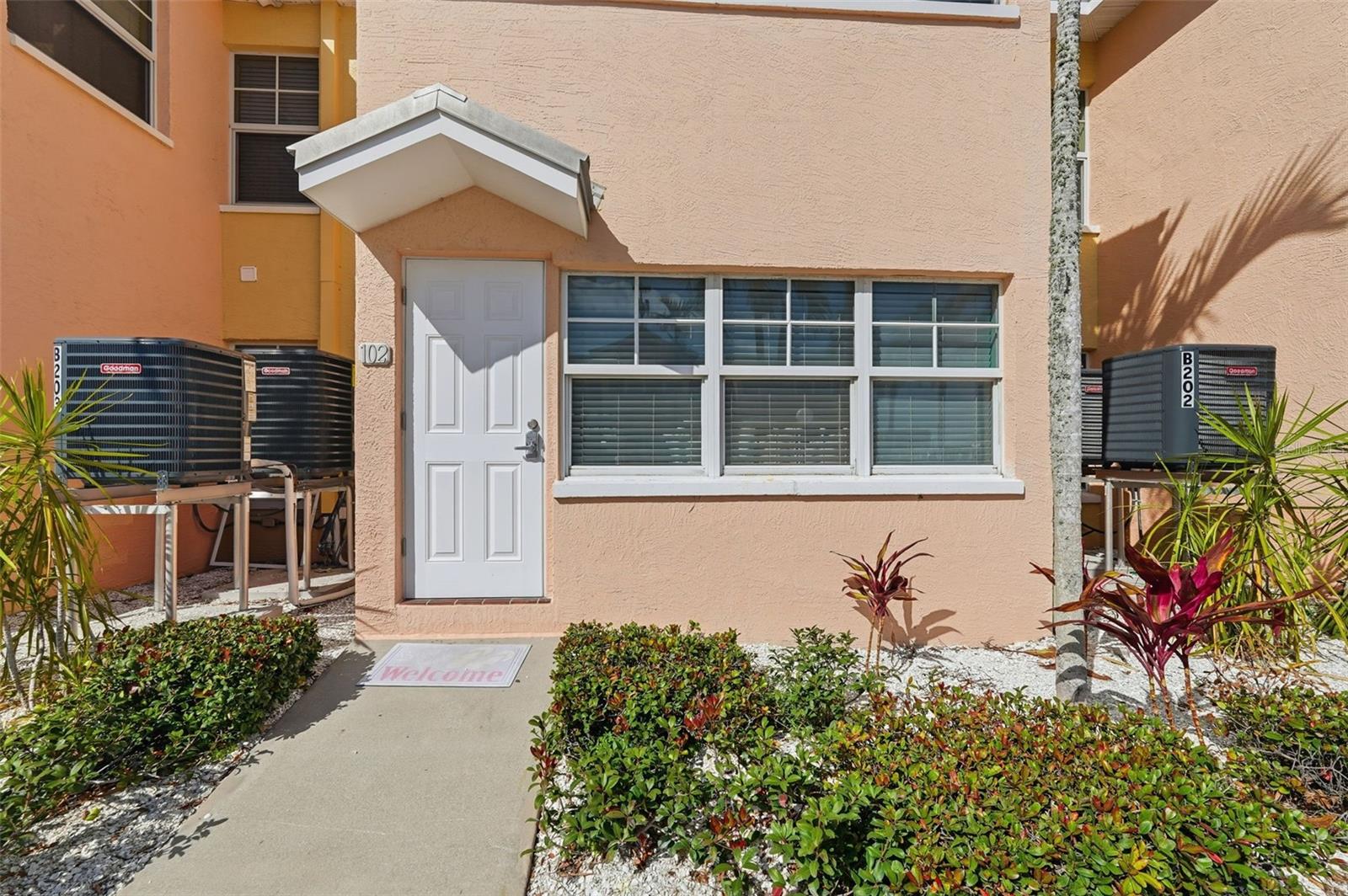 Image 25 of 30 For 19417 Gulf Boulevard B102