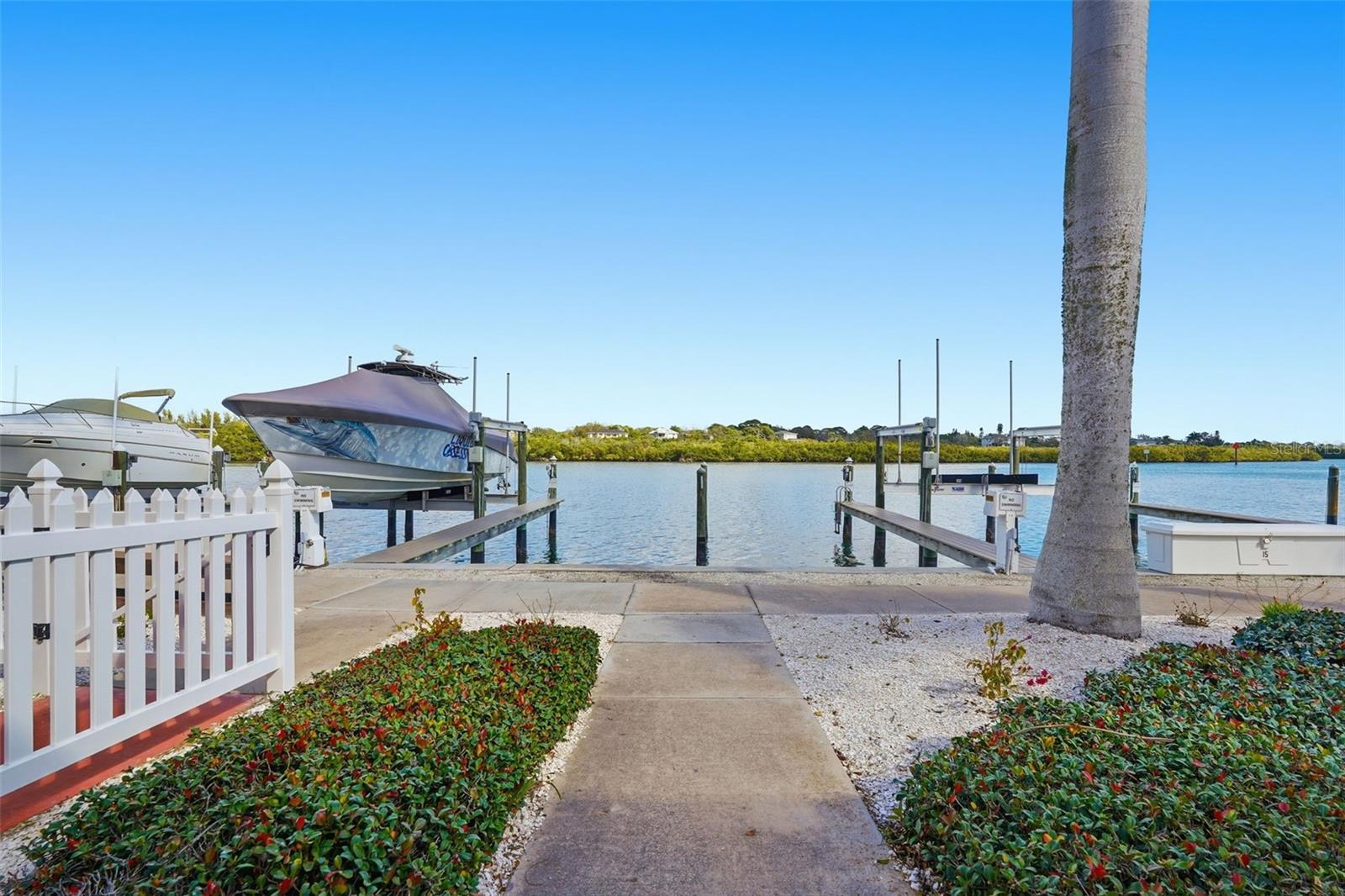 Image 28 of 30 For 19417 Gulf Boulevard B102