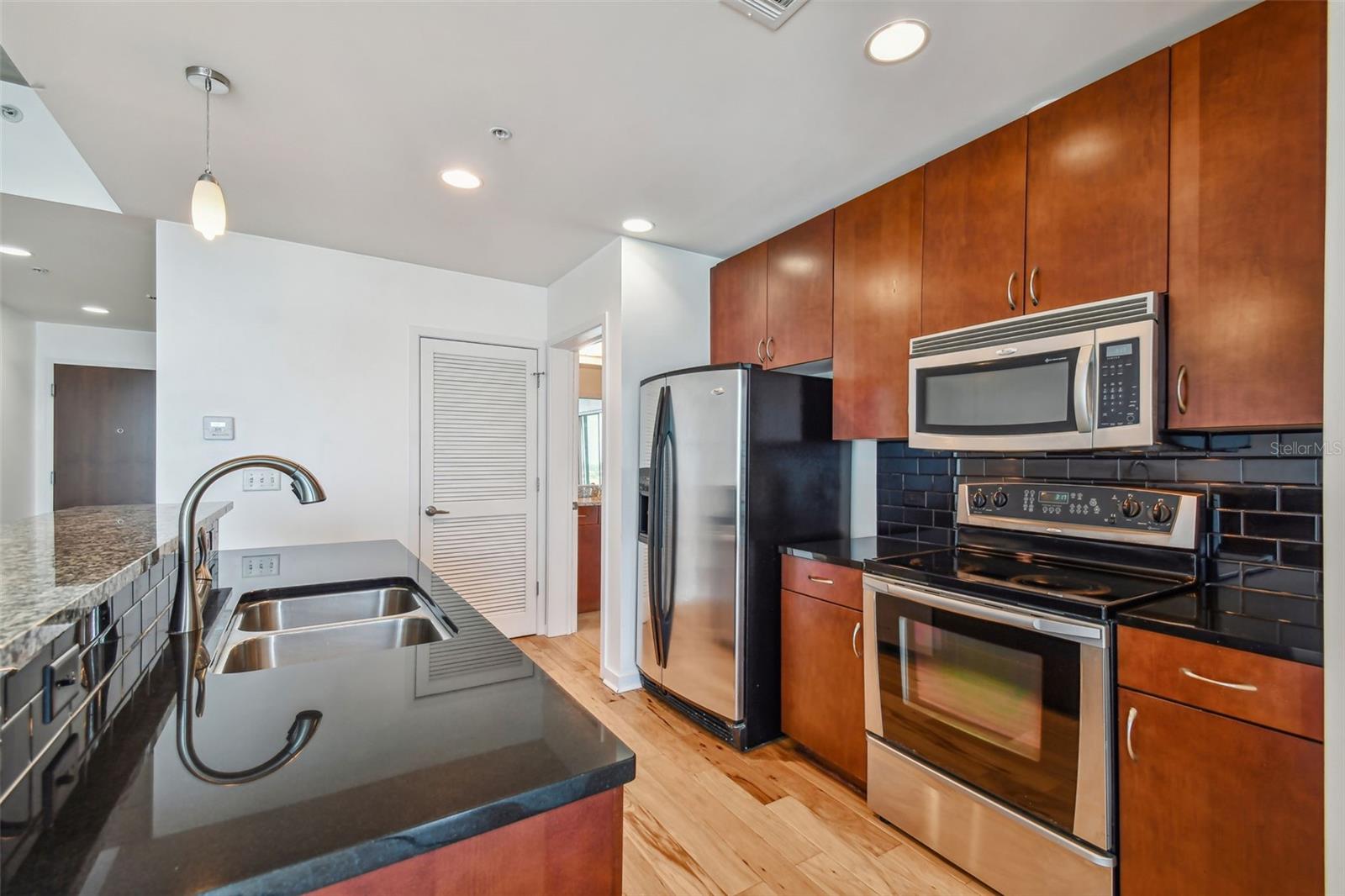 Image 11 of 46 For 777 Ashley Drive 1413