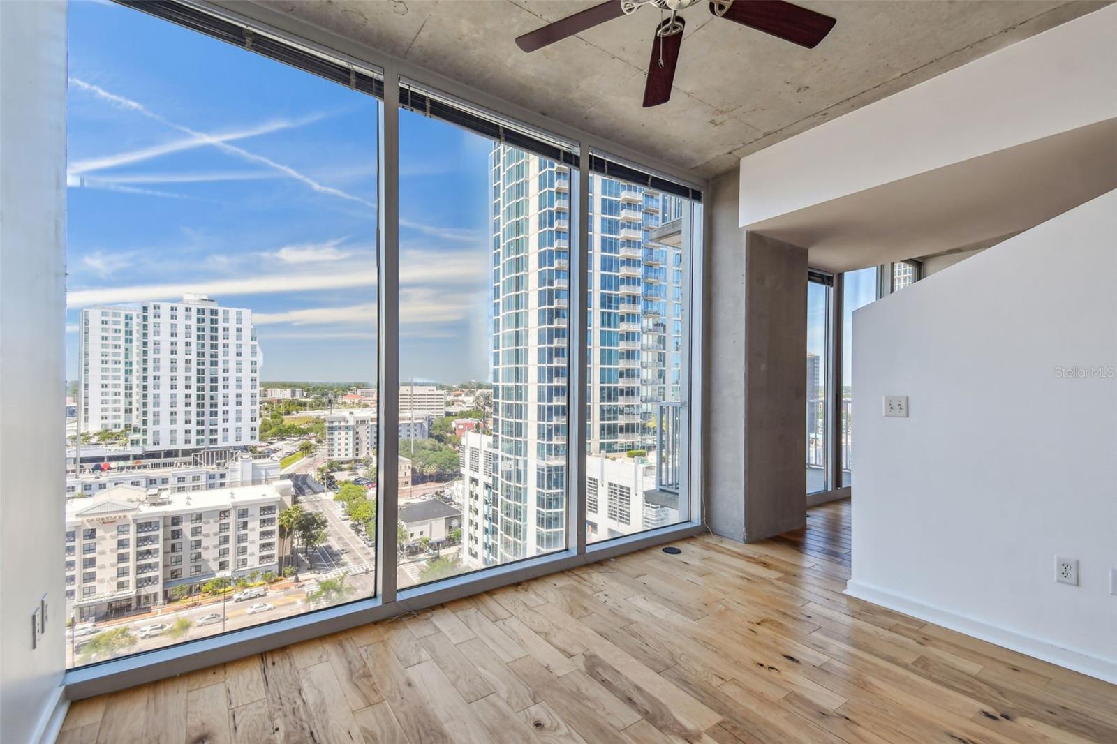 Image 14 of 46 For 777 Ashley Drive 1413