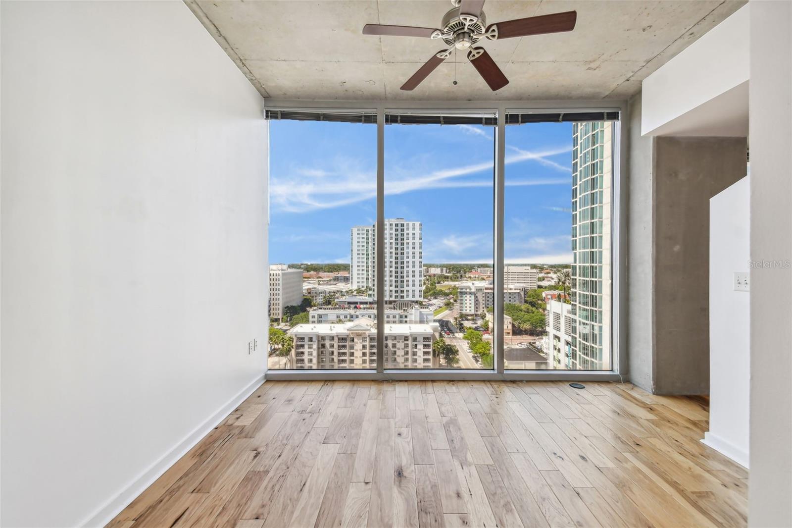 Image 17 of 46 For 777 Ashley Drive 1413