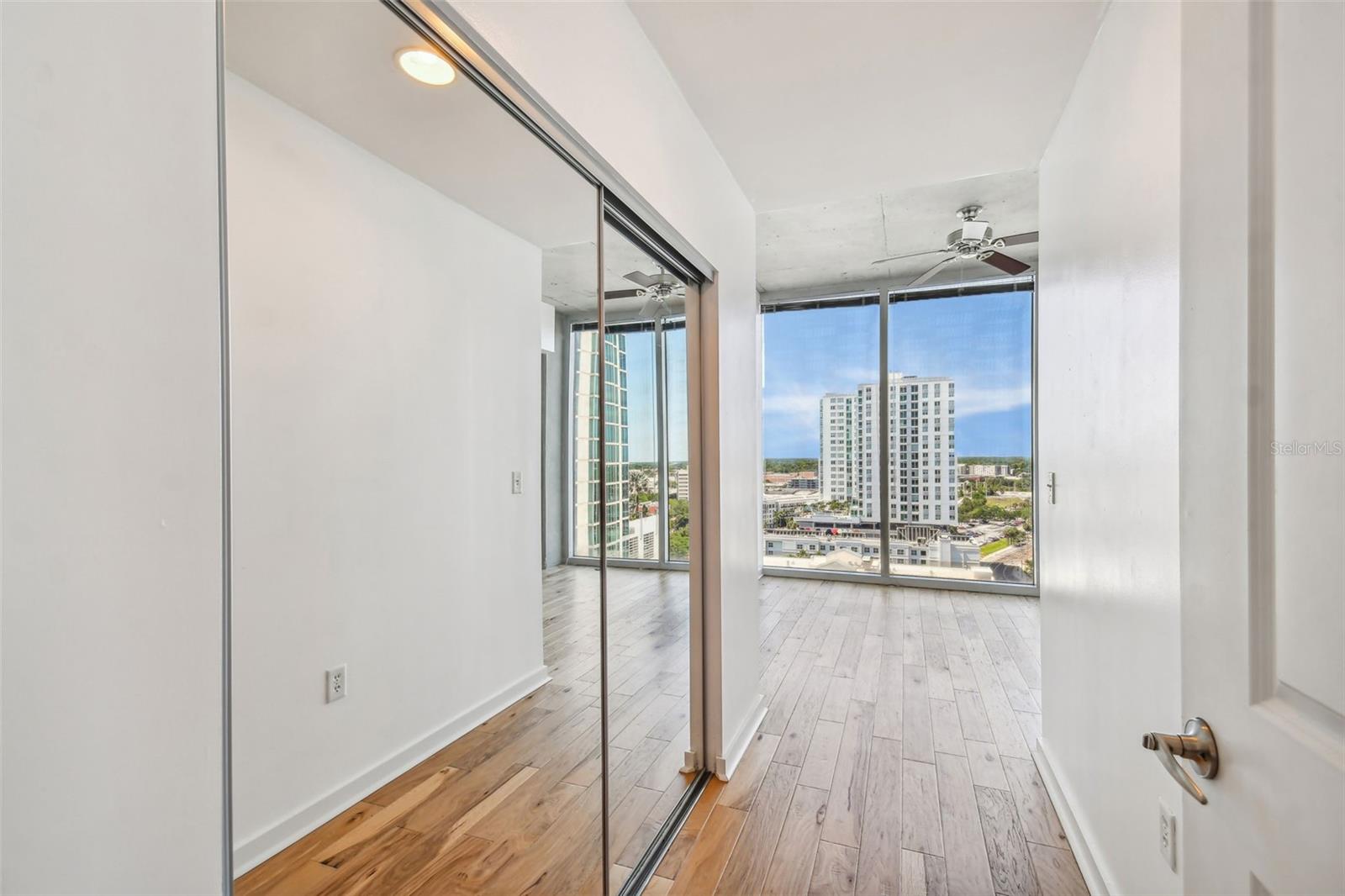 Image 18 of 46 For 777 Ashley Drive 1413