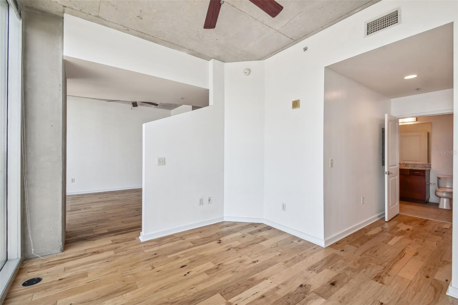 Image 19 of 46 For 777 Ashley Drive 1413