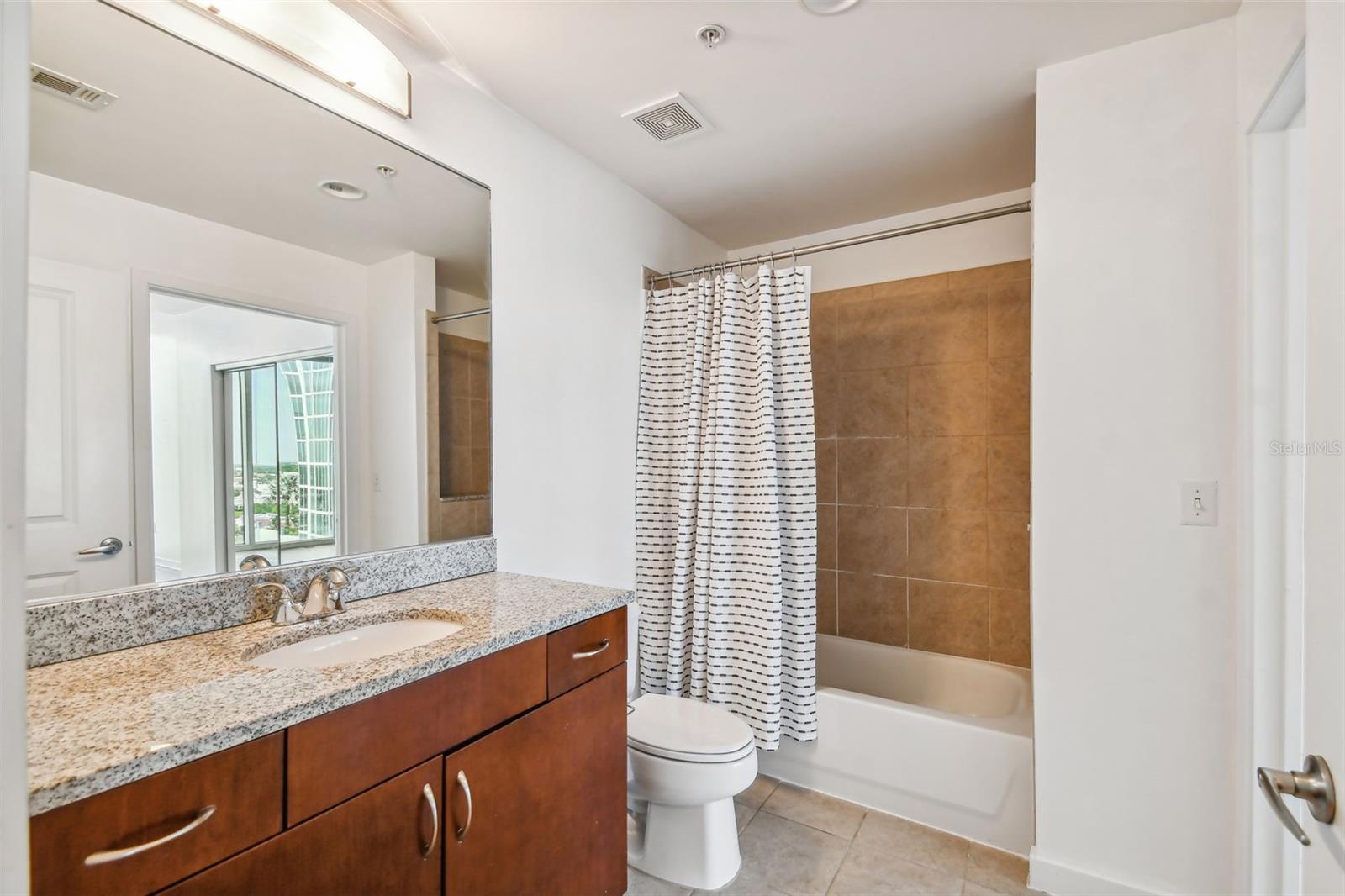 Image 21 of 46 For 777 Ashley Drive 1413