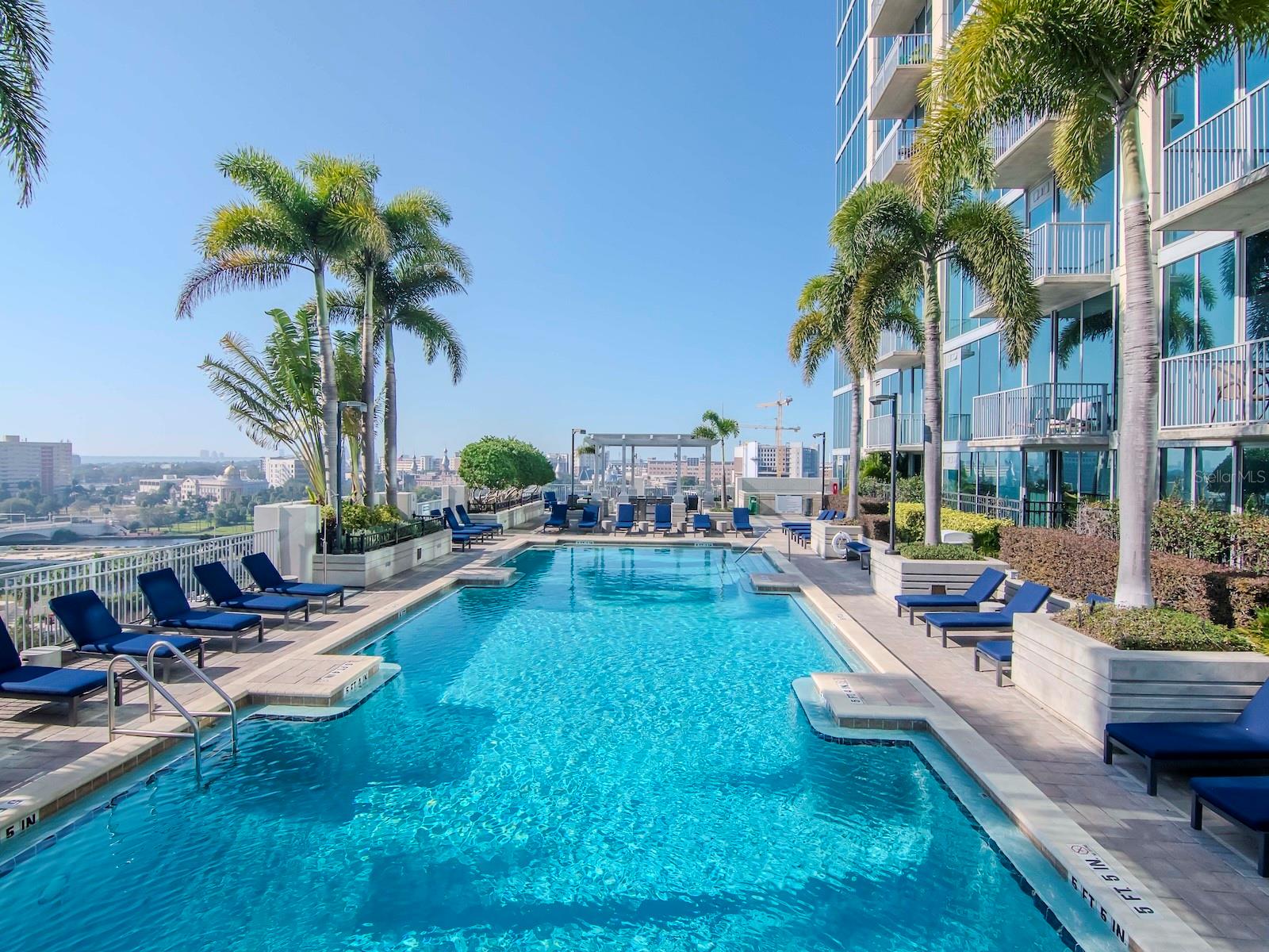 Image 28 of 46 For 777 Ashley Drive 1413