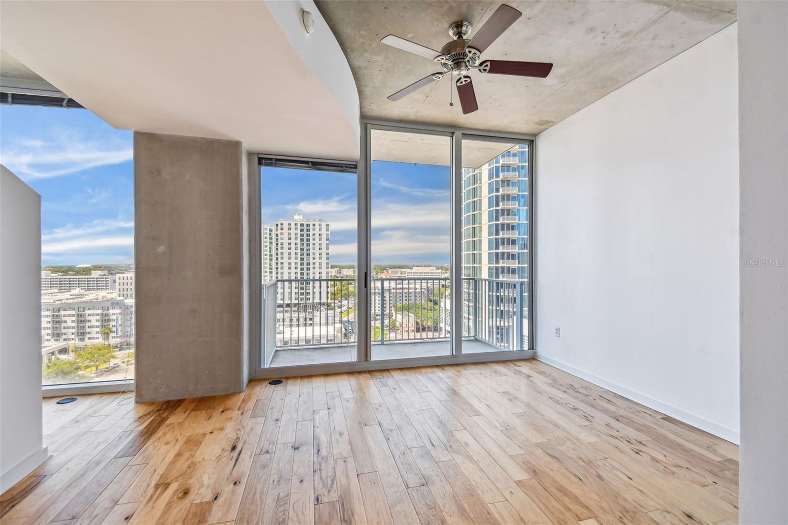 Image 4 of 46 For 777 Ashley Drive 1413