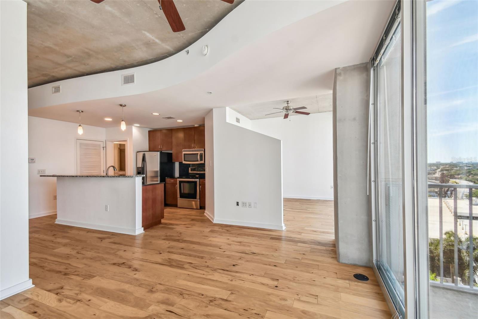 Image 5 of 46 For 777 Ashley Drive 1413