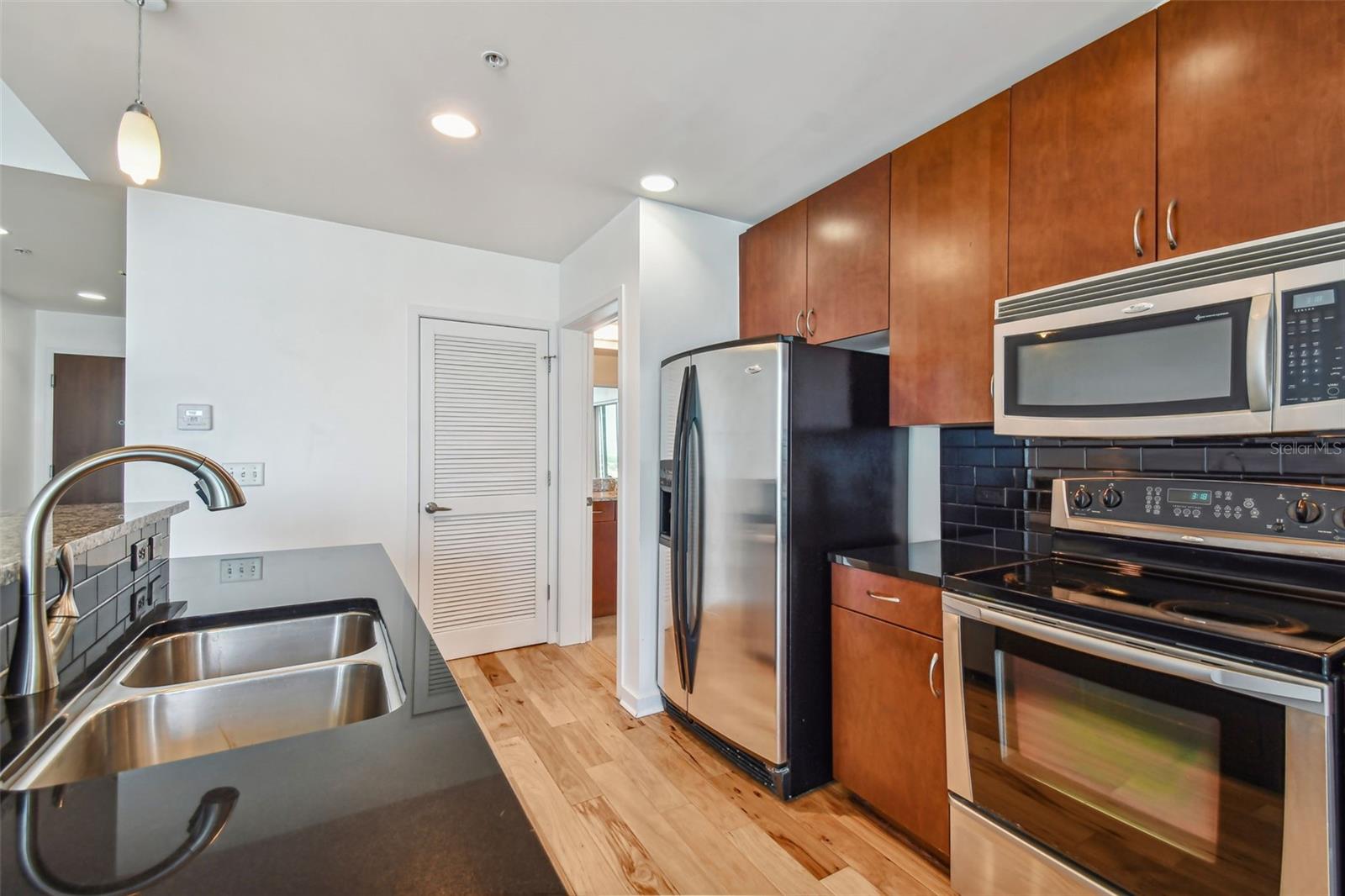 Image 9 of 46 For 777 Ashley Drive 1413