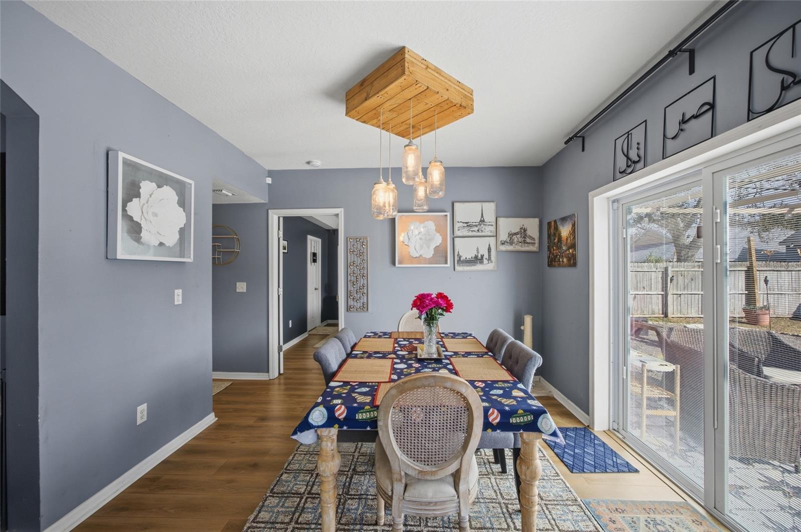 Image 8 of 27 For 6526 Summer Cove Drive