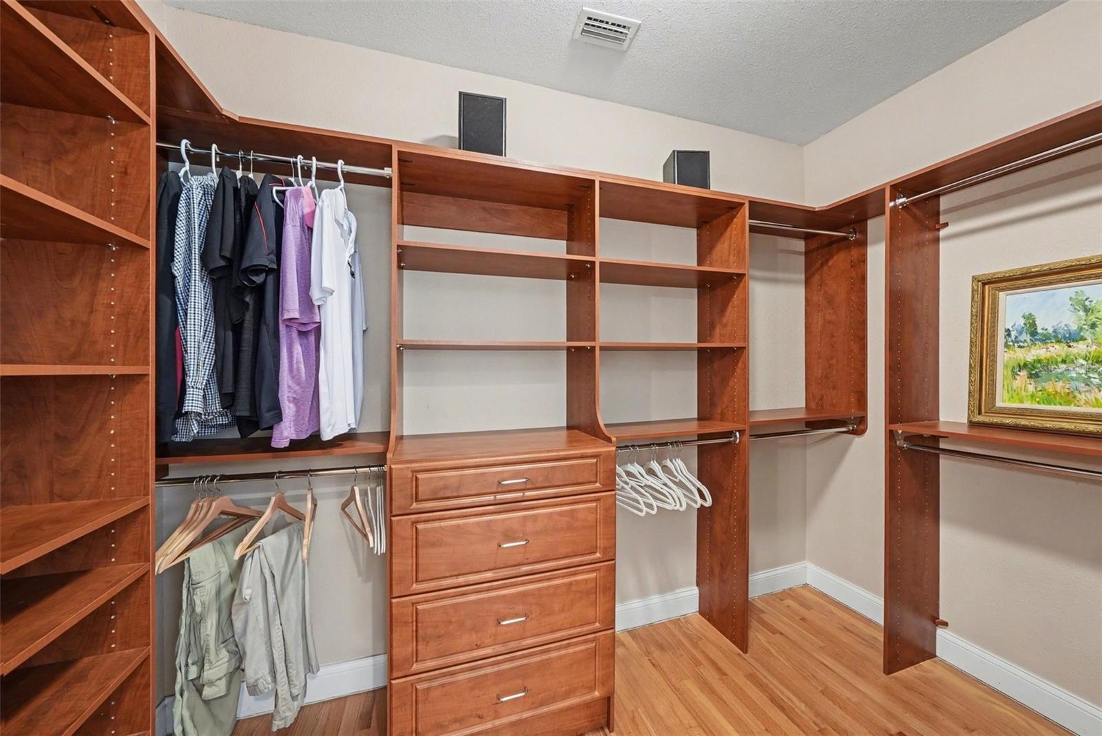 Image 41 of 61 For 610 Marmora Avenue