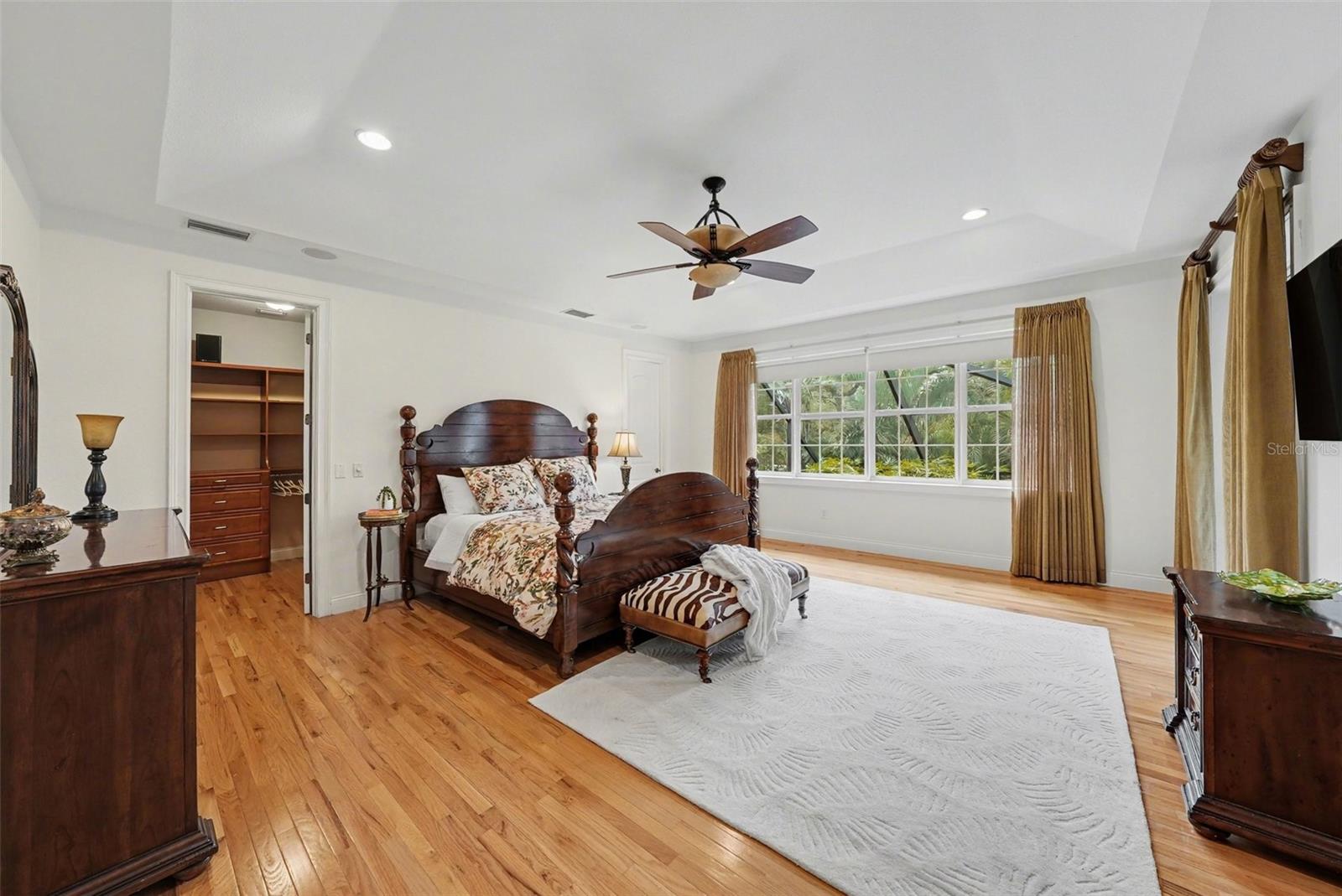 Image 44 of 61 For 610 Marmora Avenue