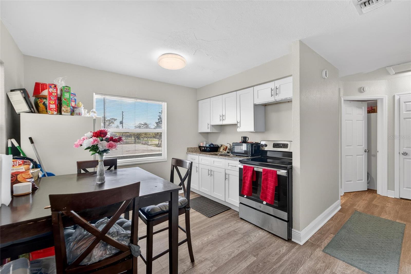 Image 7 of 55 For 720 21st Avenue S