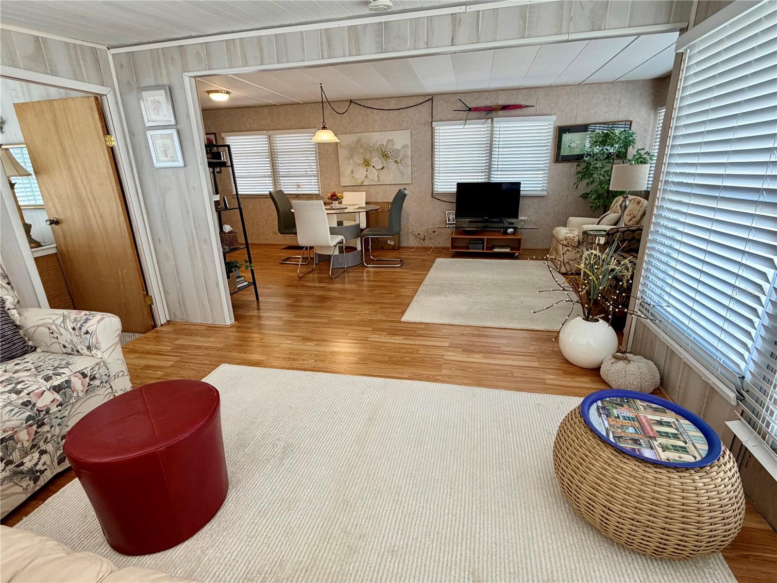 Listing photo id 5 for 34412 Oleander Drive N