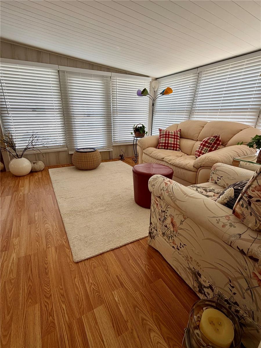 Listing photo id 6 for 34412 Oleander Drive N