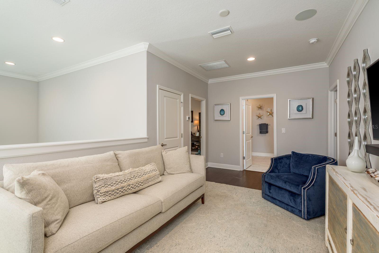 Listing photo id 19 for 2254 Spring Lake Court